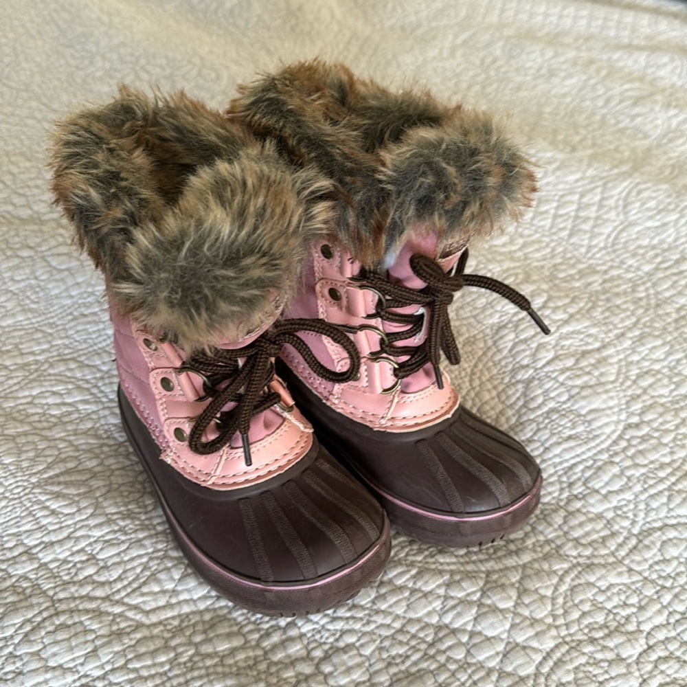 London fog toddler snow shoes size 9